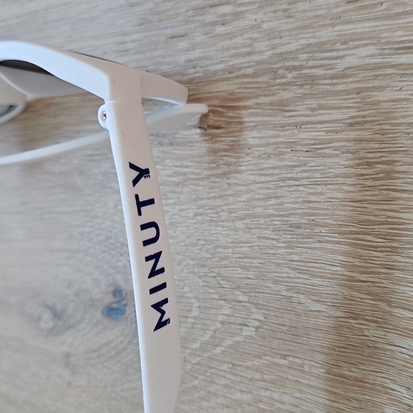 NWOT Minuty Rosé White Unisex Sunglasses with Blue Lenses - Picture 4 of 5